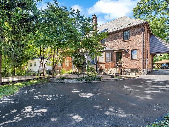 3rd image of 7312 Ravinia Dr