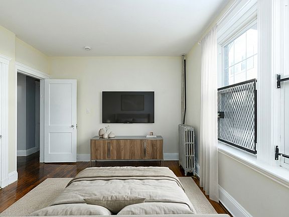 3rd image of 15 Colliston Rd