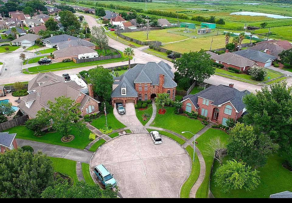 1st image of 3145 Nottingham Ln