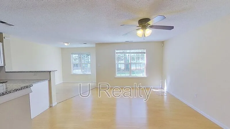 2 bed, 2.0 bath, 1426 sqft, $1,795 — Photo 3
