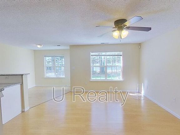3rd image of 482 Robin Reed Ct