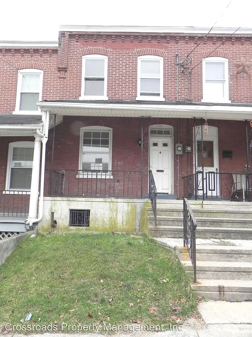 724 5th St photo 1