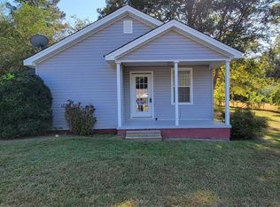 614 E Lee Ave, Bessemer City, NC 28016
