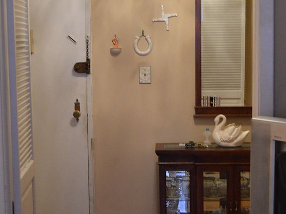 5th image of 530 Riverdale Ave APT 1G