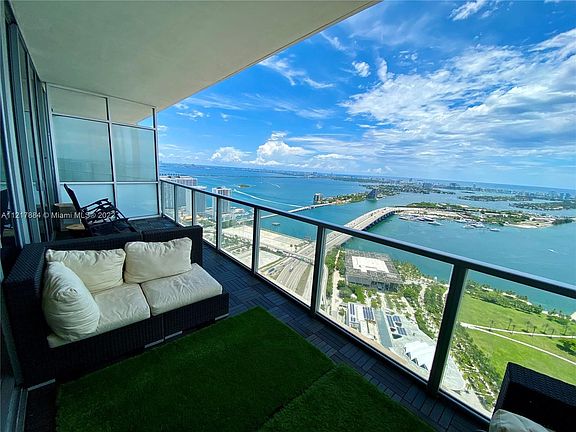 3rd image of 1100 Biscayne Blvd Unit 5102