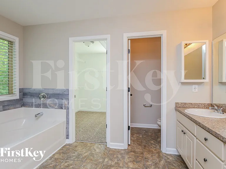 254 Cypress Pl — Photo 12