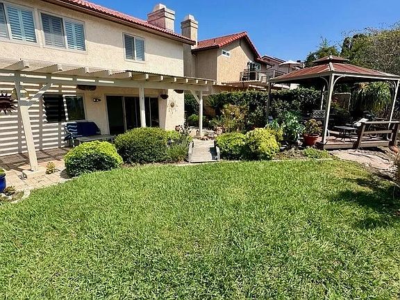 4th image of 13319 Bavarian Dr
