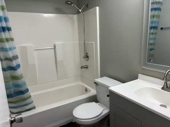 7803 Eby St, Overland Park, KS 66204