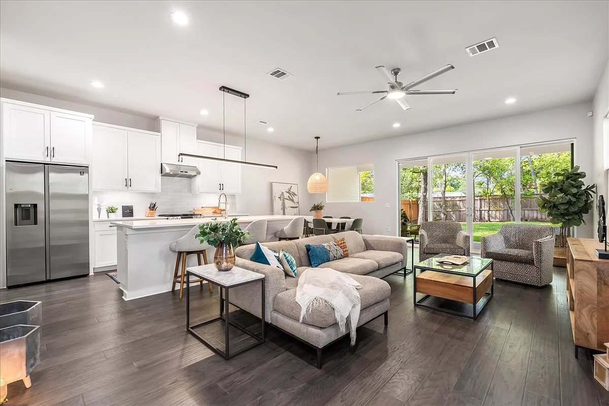 3 bed, 1790 sqft, $4,500 — Photo 3
