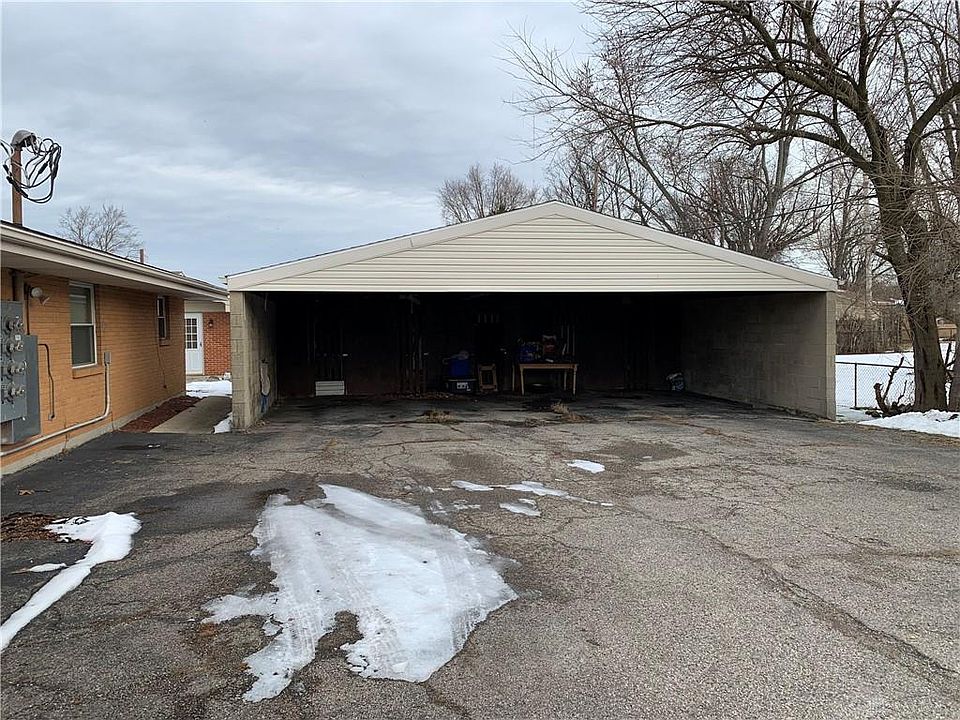 2nd image of 4622 Croftshire Dr