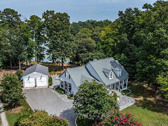 3rd image of 766 Twin Harbor Rd