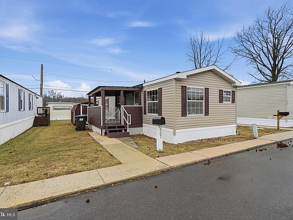 2nd image of 507 Canter Rd