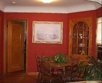 3rd image of 214 Playhouse St E