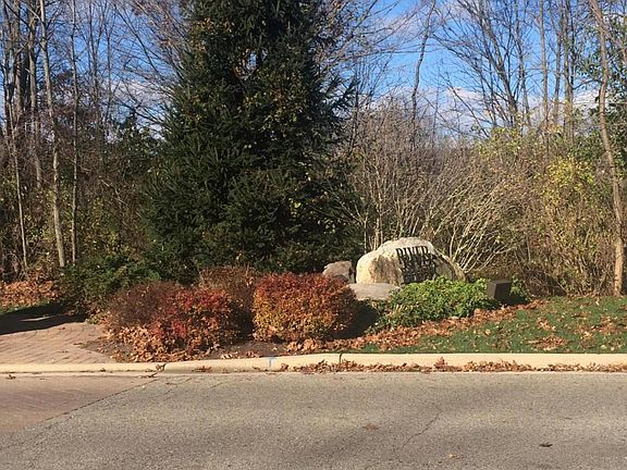 3rd image of 7664 Luca Vista Dr NE
