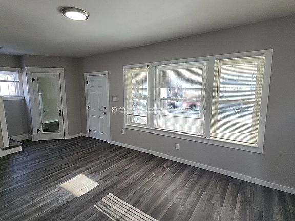 3rd image of 332 W 29th St