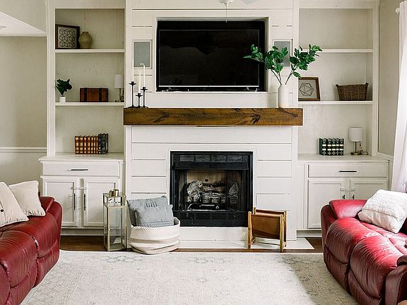 4th image of 3485 S Glasgow Cir