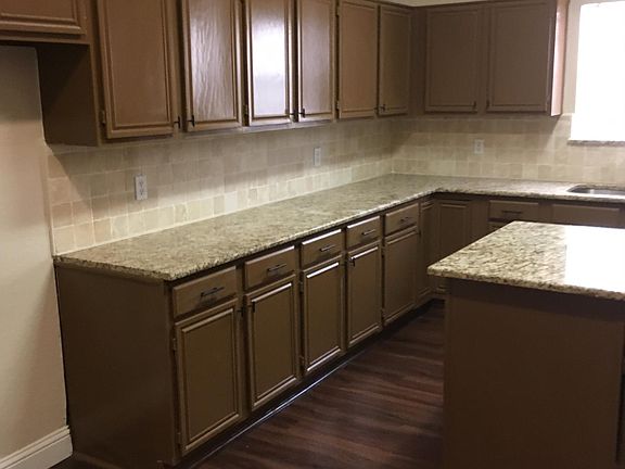 5th image of 723 Oteca Dr