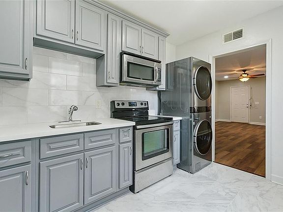 2nd image of 2314 Madrid St