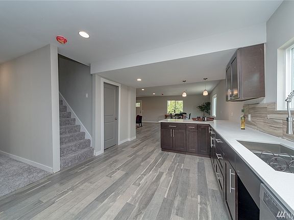 4th image of 3318 84th St E