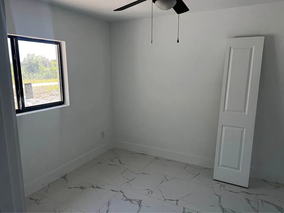 1532 Gretchen Ave S — Photo 1