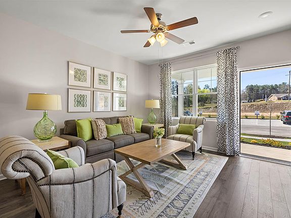 4th image of 638 Quartz Ln