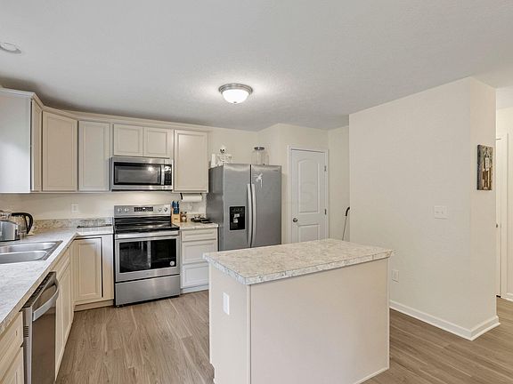 3rd image of 1795 Keela Dr