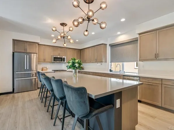 6124 Colt Pl Unit 101, Carlsbad, CA 92009