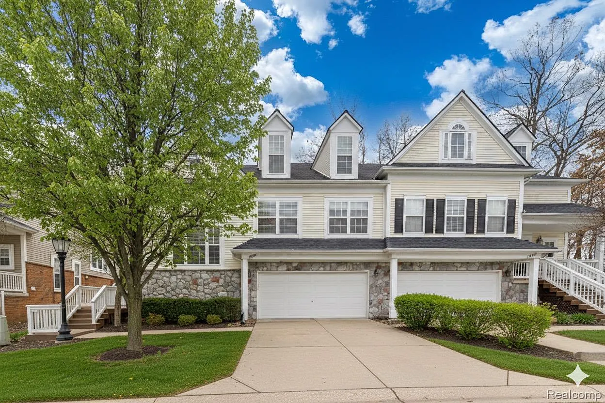 638 W Bluff Ct #31 photo 1