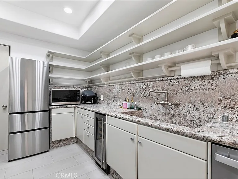 1356 Summitridge Dr — Photo 15