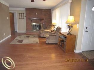 270 N East St, Brighton, MI 48116