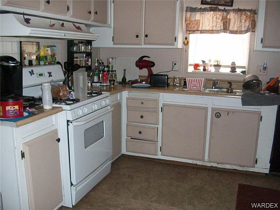 4th image of 3699 E John L Ave