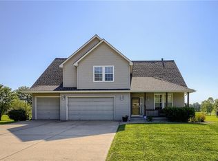 1503 Mannaseh St, Oak Grove, MO 64075