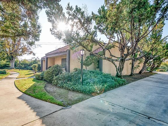 4th image of 1737 W Santa Ana Ave