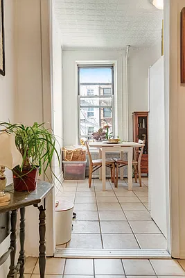 Rented by Twyford Real Estate | media 4