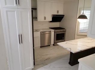 11940 Weddington St UNIT 16, Valley Village, CA 91607