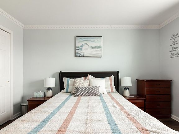 5th image of 176 Beach 73rd St #2