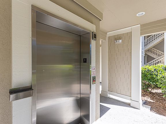 4th image of 1550 Spinnaker Dr. #3222