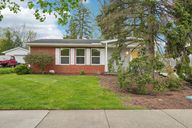 Marshall St-0605-001.jpg