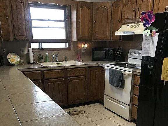 4th image of 1213 McCaskey Dr