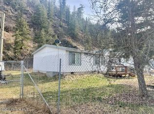 201 Pinecreek Rd, Pinehurst, ID 83850