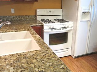464 Appleblossom Ln, Shakopee, MN 55379