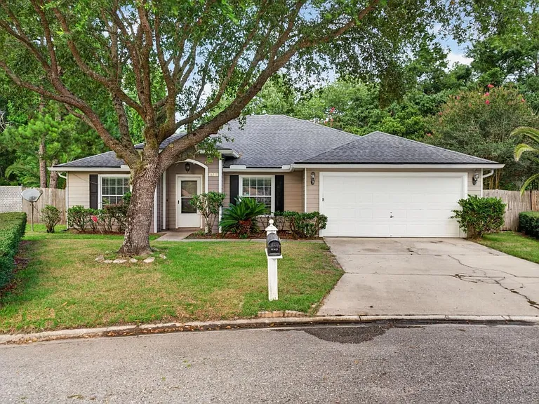 1648 Glen Laurel Dr — Photo 1