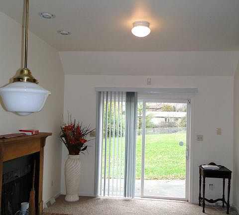 3rd image of 2028 Lakewood Dr