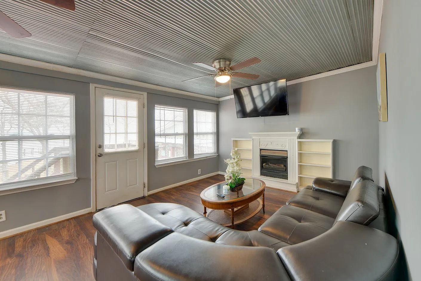 145 Sunflower Court - 1 — Photo 3