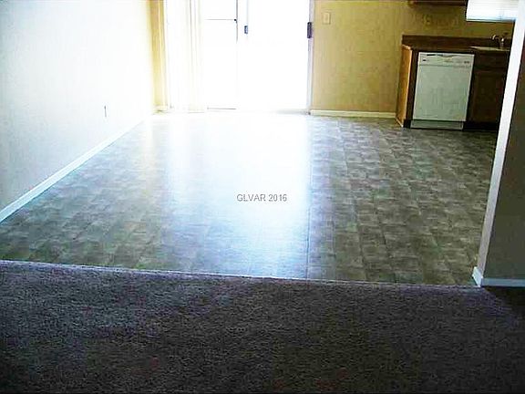 4th image of 360 Clover Glen Ct #0
