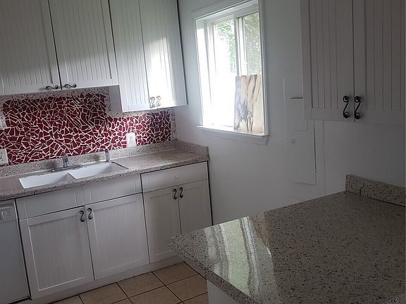 4th image of 3123 SW Barton Street