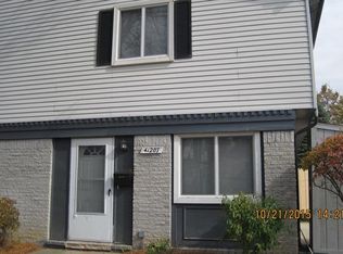 41207 S Woodbury Green Dr #64, Van Buren Township, MI 48111