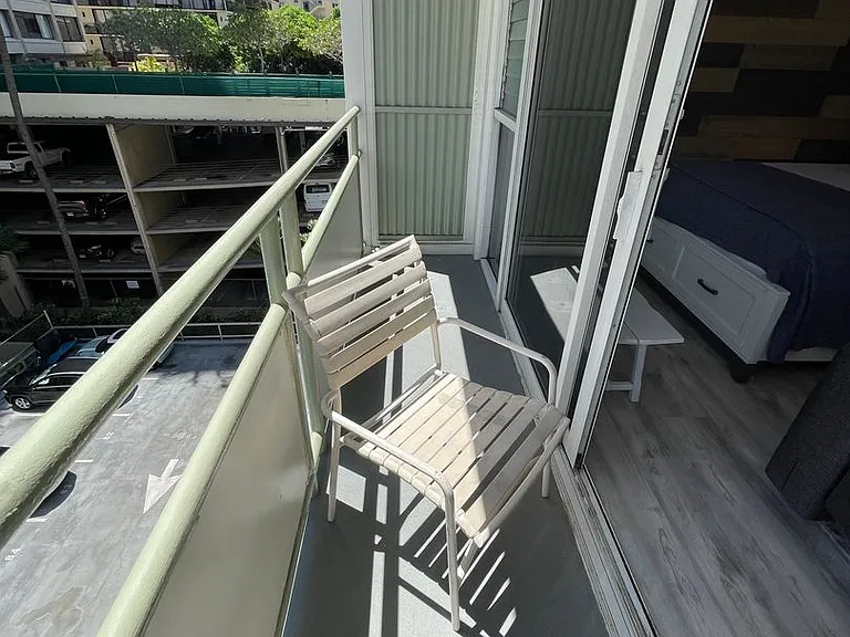 445 Kaiolu St #501 — Photo 13