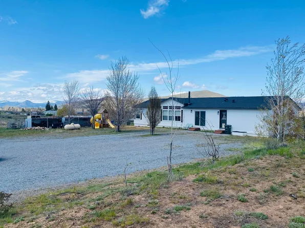 95682 Hillside Dr, Chilcoot, CA 96105