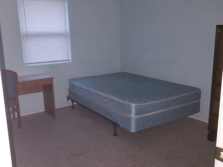 113 E Magnolia St #113A — Photo 7